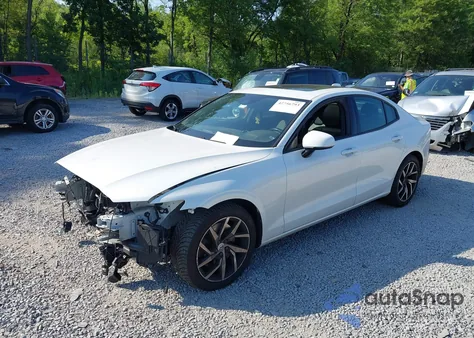 2020 Volvo S60 T6 Momentum from USA, damaged, VIN 7JRA22TKXLG060761